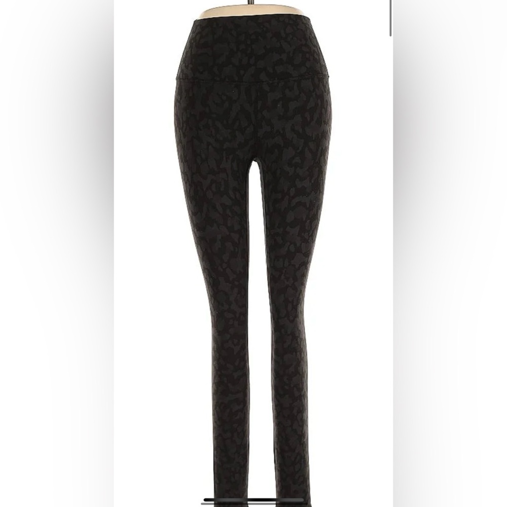 Lululemon Cheetah print Leggings w/ pockets